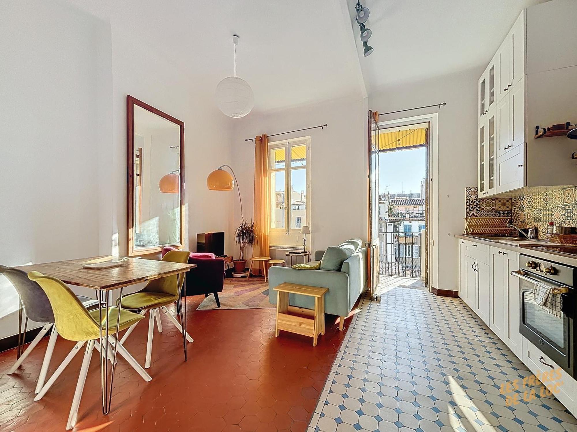 Cosy Appartement - Ultra Centre & Balcon - Les Freres De La Loc' Marseille Luaran gambar